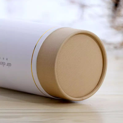 Изготовленная на заказ трубка бумаги заботы кожи Eco дружелюбная упаковывая косметические трубки бумаги Kraft духов